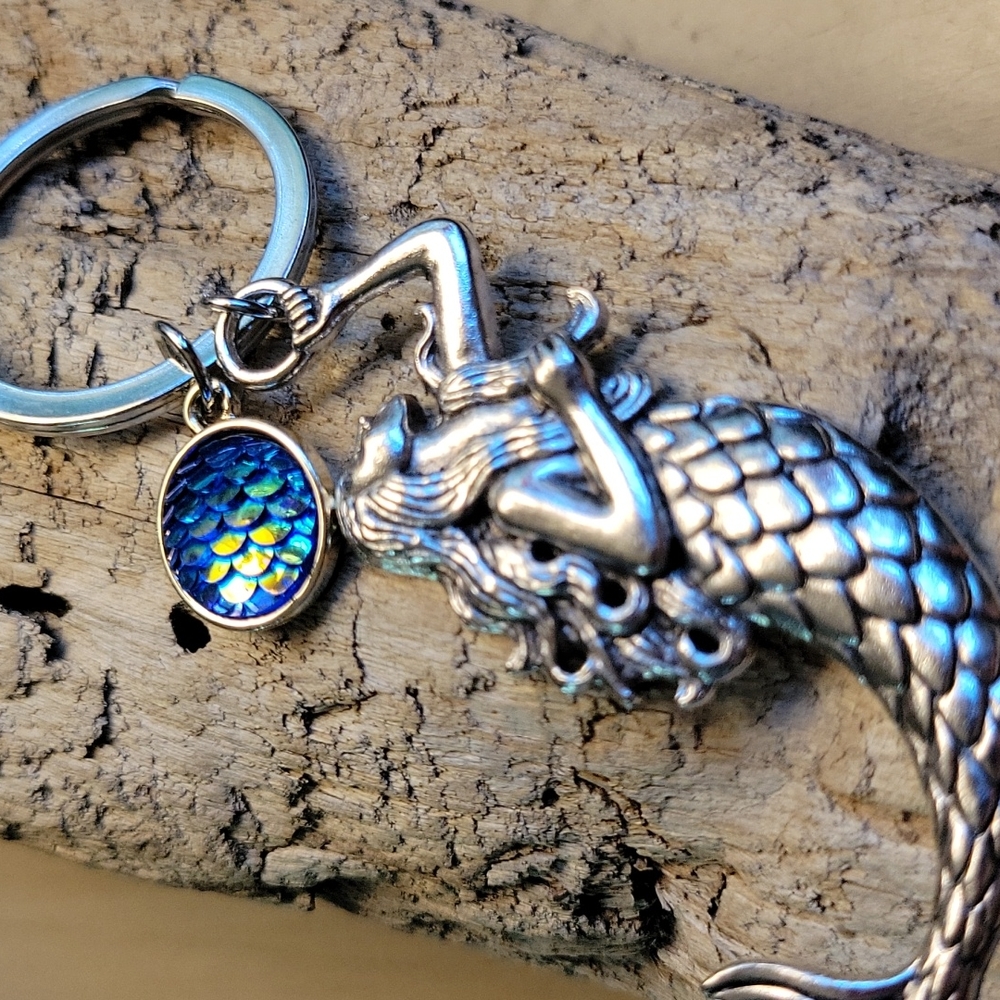 Mermaid Keychain with Iridescent Fin Bubble Charm - Picture 2 of 4